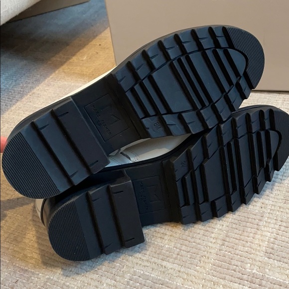 Marc Fisher Ivory Leather Boots mismatched pair - Picture 7 of 10